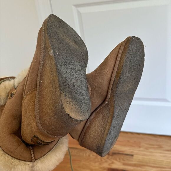 Kookaburra Sheepskin Lace Up Wedge Booties - Picture 7 of 7